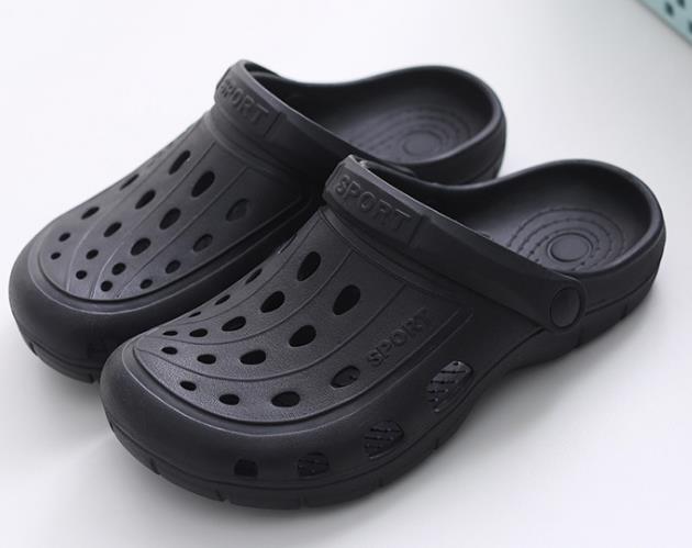 2020 New Men's casual thick-soled anti-slip hole-shaped garden clogs, couple outdoor rafting beach slippers