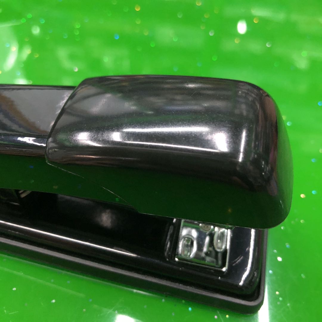 This stylish, elegant and economical stapler can bind 50 sheets of paper. It is a labor-saving stapler and a lightweight thick-layer stapler Specification image