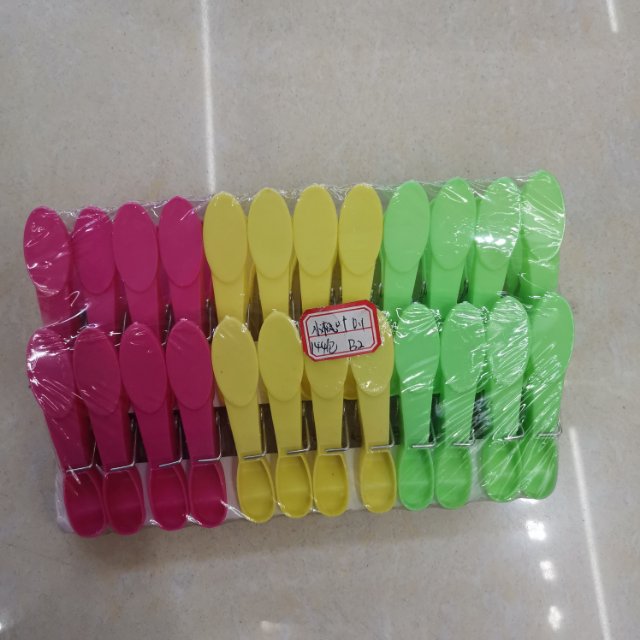 时尚爆款多功能新款三角点双夹子彩色塑料夹子产品图