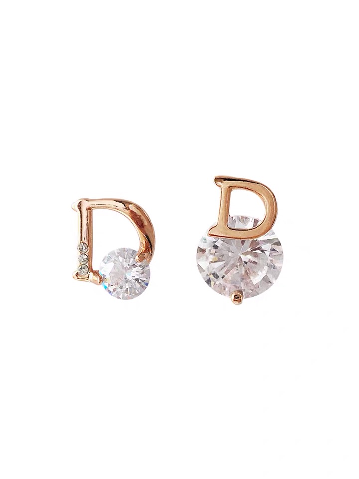 Minimalist spring stud earrings for women, 2020 new trendy D-letter Korean style asymmetrical women's earrings details Picture