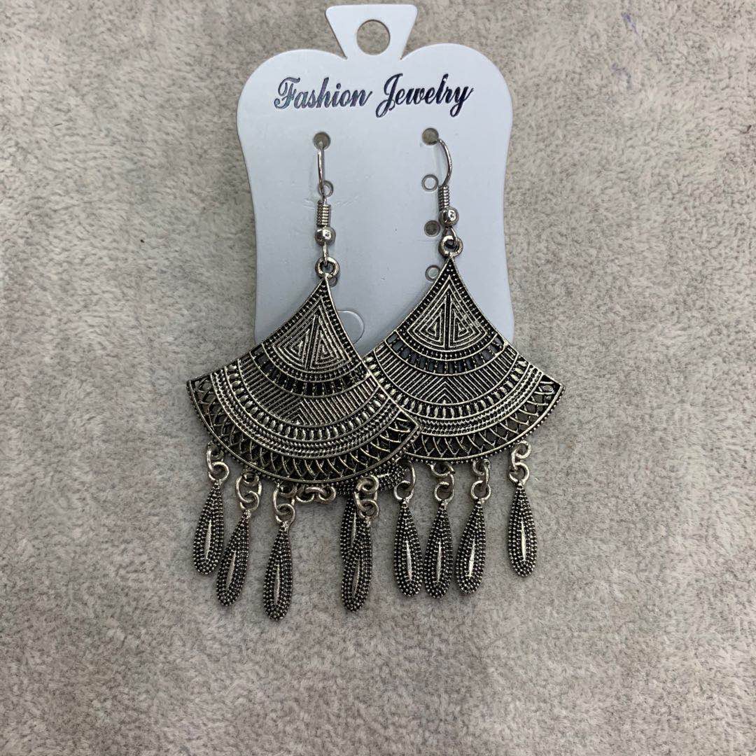 Bohemian style fashion design fan-shaped earrings tassel long earrings versatile thumbnail