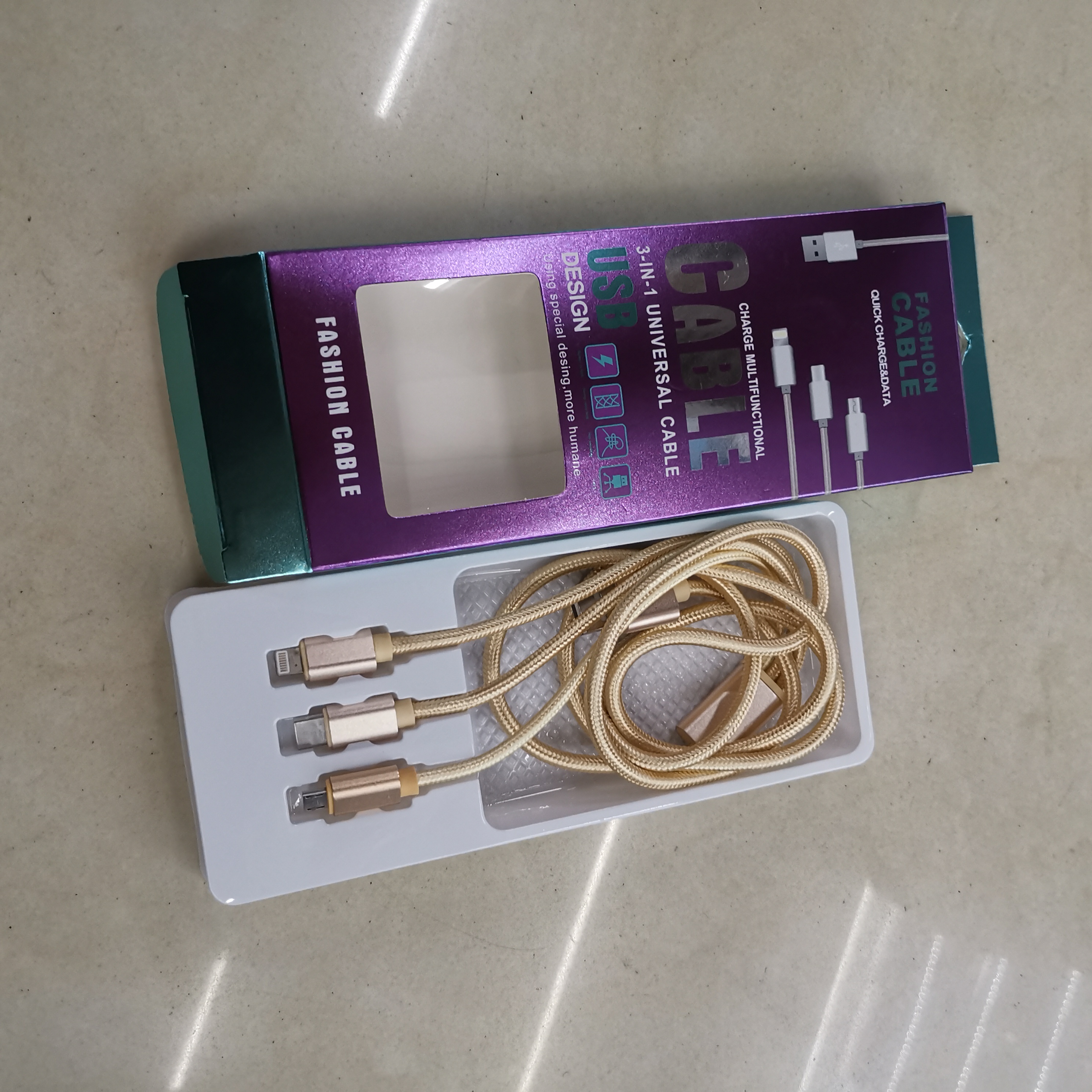 1.2米充电数据线一拖三苹果安卓乐视三合一数据线细节图