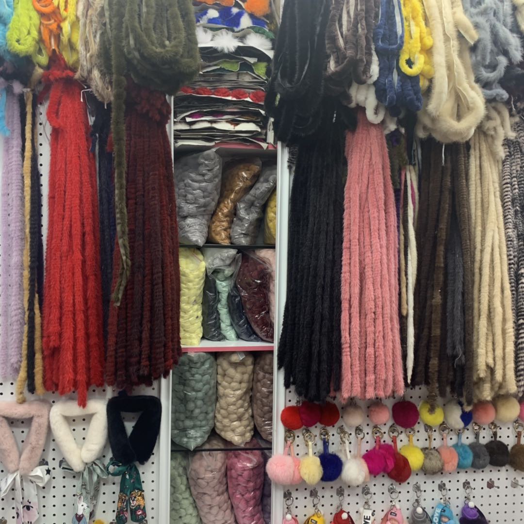 Zhejiang Yiwu Innovation Fur Factory describe pic - 3