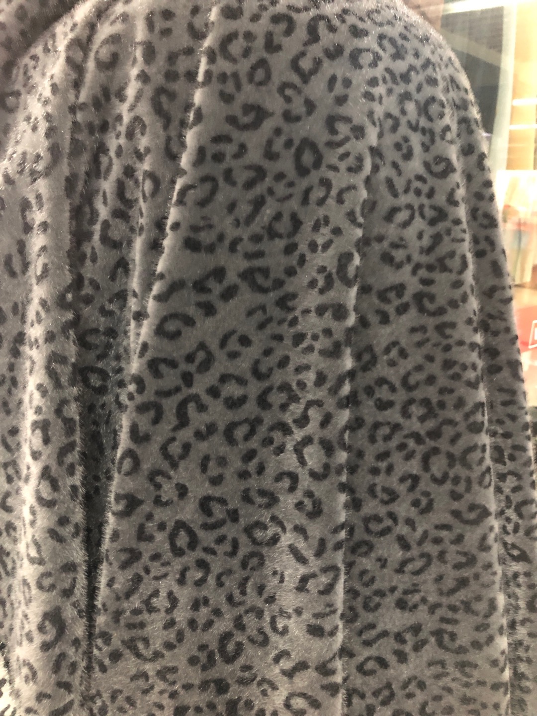 Classic Fashion Trend Personality Color Clear Big Leopard Print Fabric details Picture
