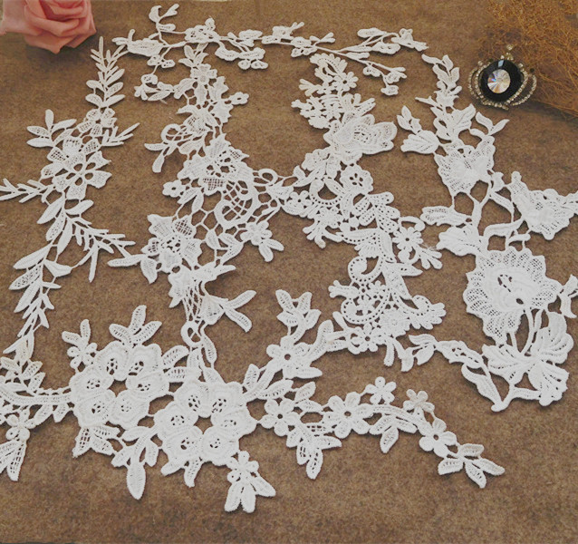 White water-soluble embroidery three-dimensional hollowed-out pattern stickers, diy handmade clothing, wedding gowns, evening gowns, headwear decals and accessories details Picture