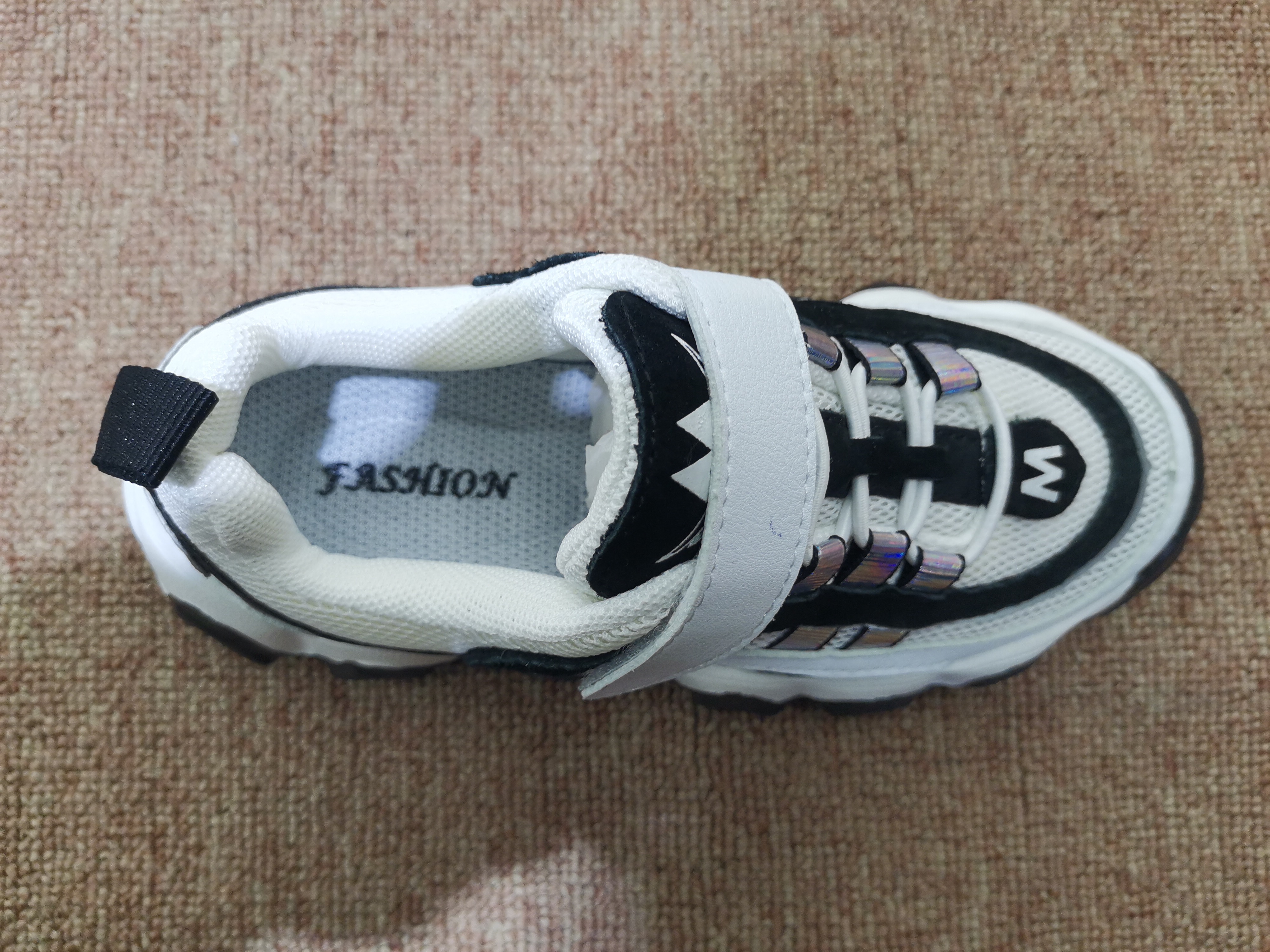 Yxt-6639 Yxiantong Casual Breathable Shoes For Men And Women details Picture