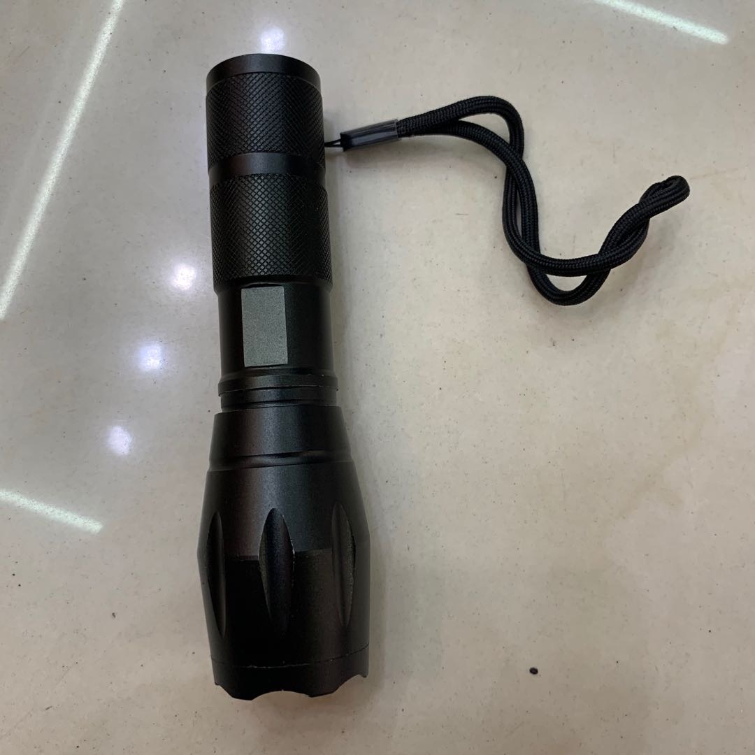 超亮充电手电筒户外远射夜用多功能便携手机充电灯家用小手电筒