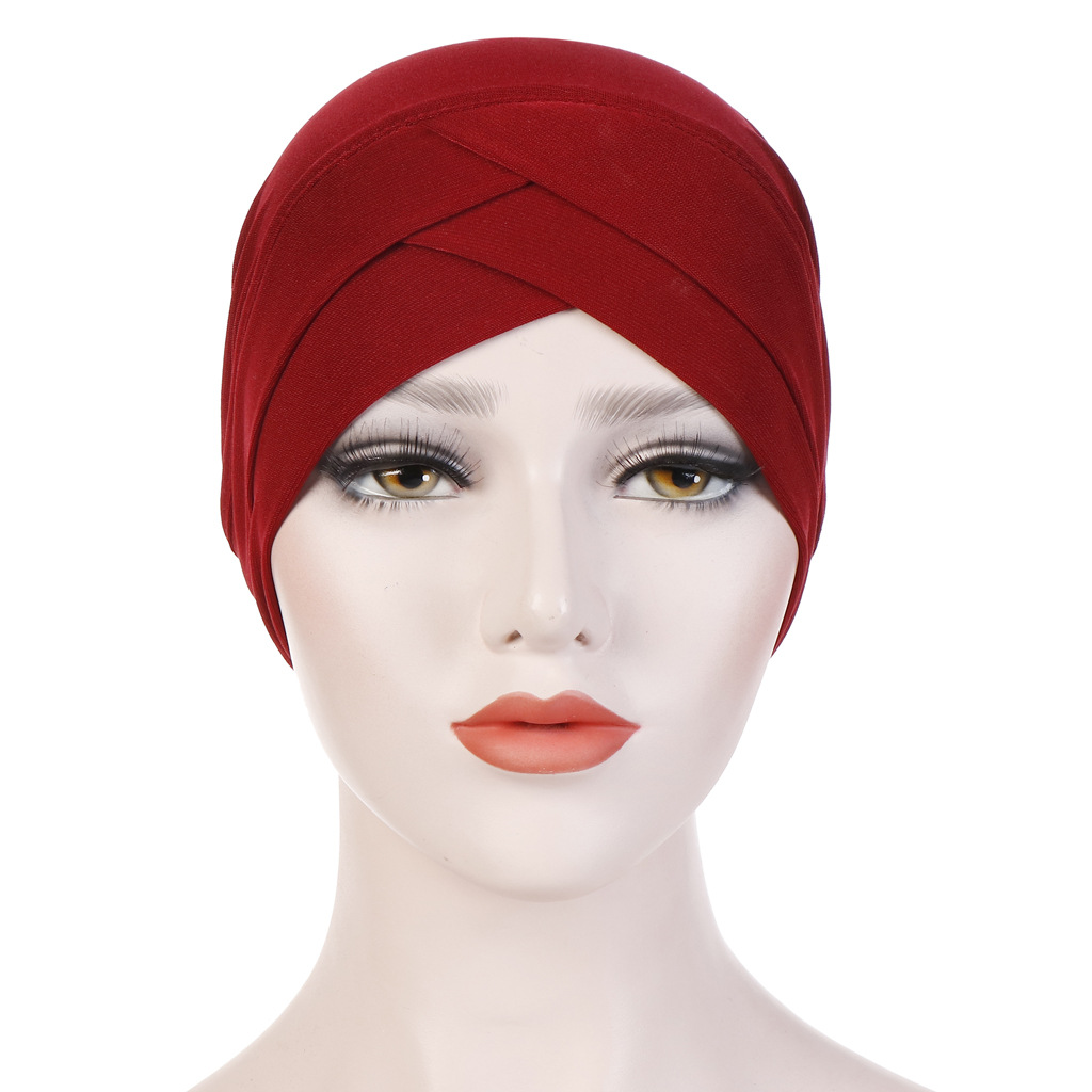 A versatile and popular classic long scarf for women, a Muslim headscarf