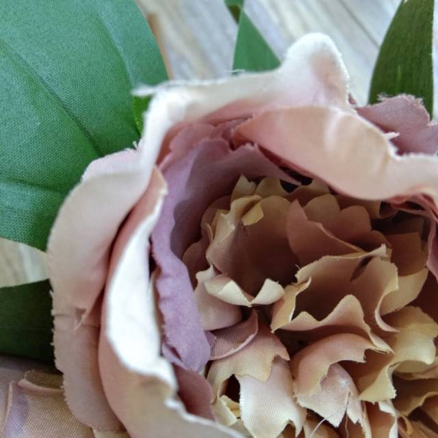 Flower within Flower simulation flower gardening pvc plastic is pollution-free and has a thick density Specification image