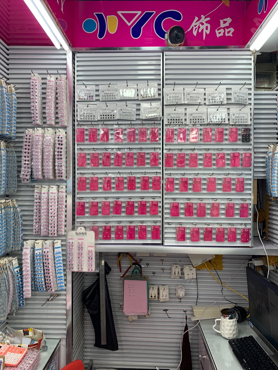 Xiaoya C's trendy accessories describe pic - 2