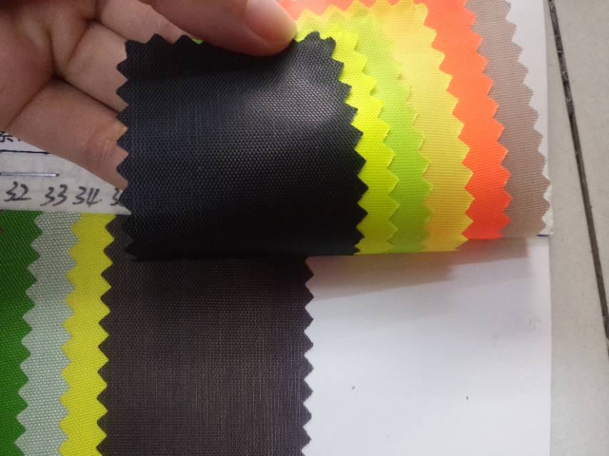 210D factory direct selling hot new PVC leather a large number of spot high and low grade bags sofa shoes material fabrics details Picture