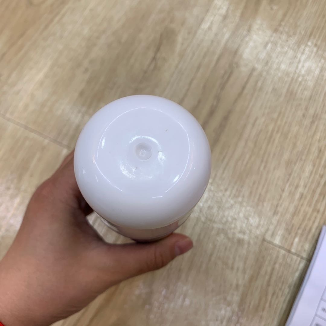 Wholesale of Feixue wedding and festive supplies, celebration hand spray and color spray Specification image