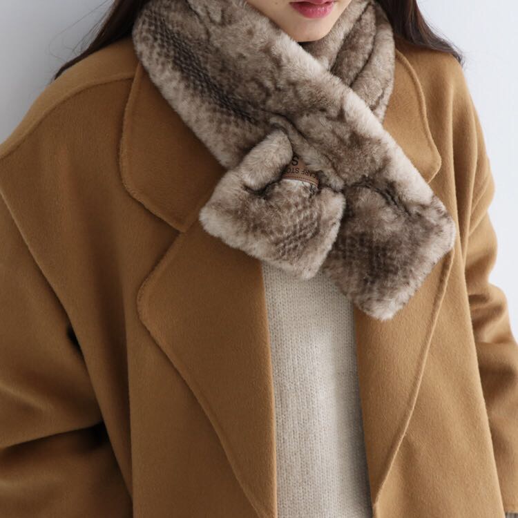 Women's Fashion Trend Casual Autumn And Winter Must-Have Faux Fur Scarf