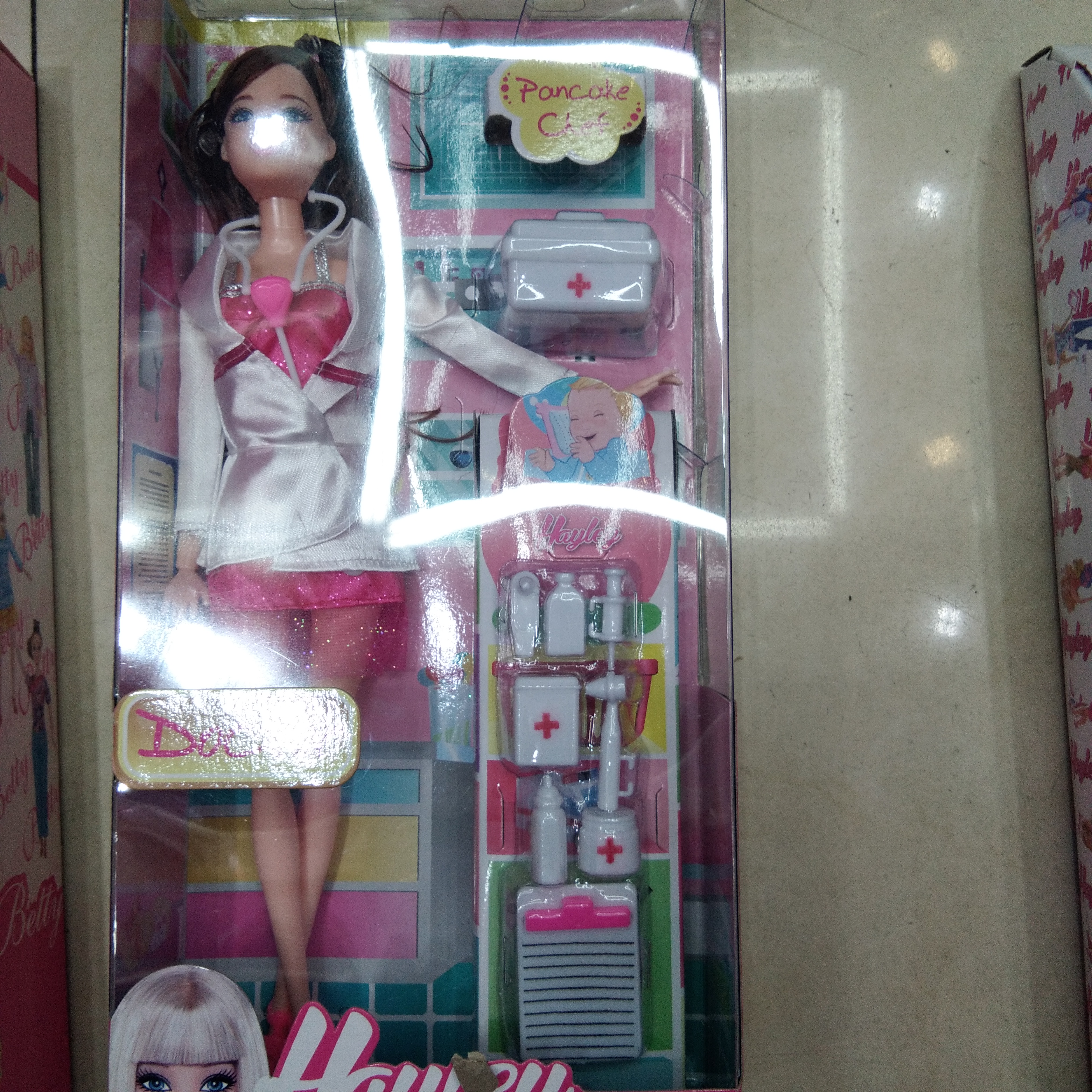 厂家直销塑料美女护士玩具
