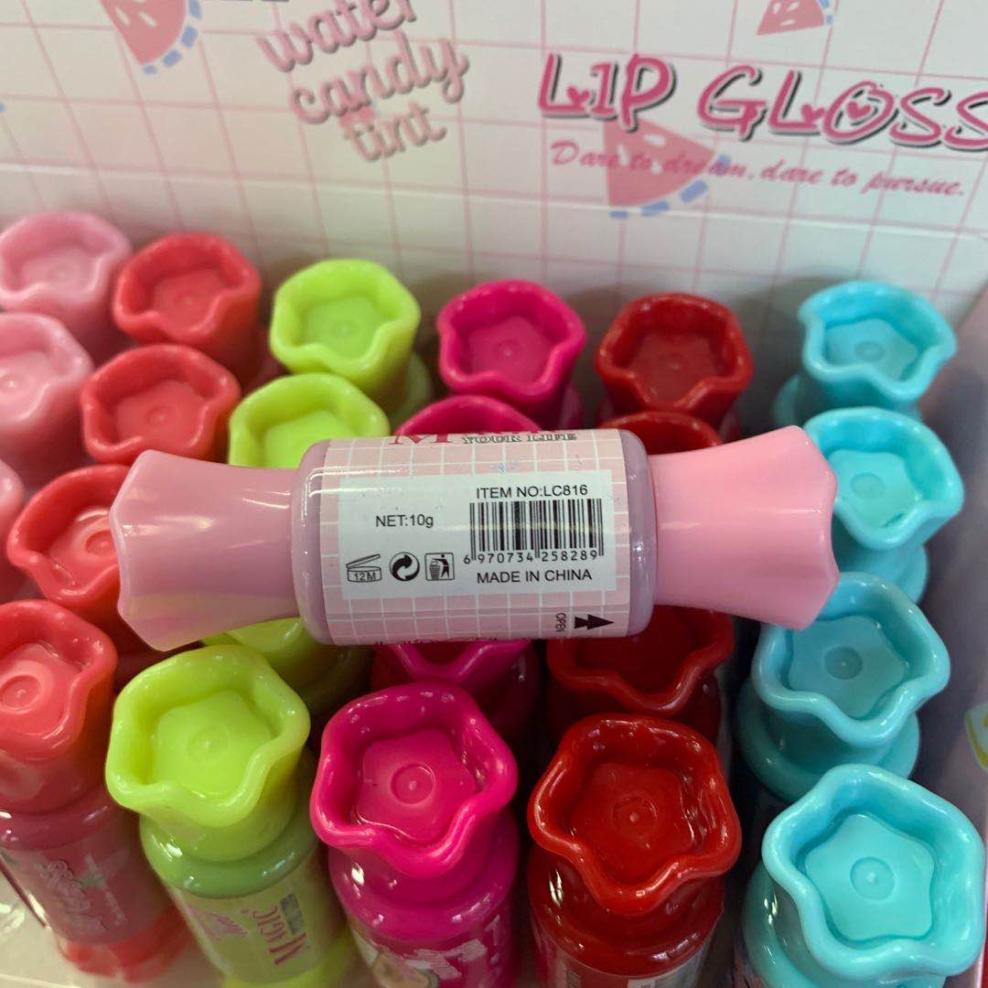 Factory direct sales of cute candies, children's and students' lipsticks and lip balms that last long without fading details Picture