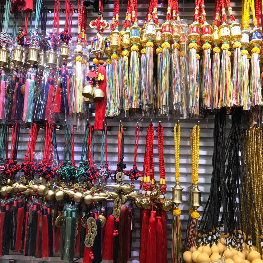 Stride into the handicraft shop describe pic - 2