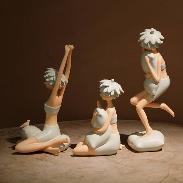 Factory direct sales of new desktop decorations and creative character resin ornaments Specification image