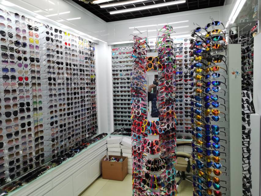Yiwu Yaoda Eyewear sunglasses, flat lenses, optical lenses describe pic - 1