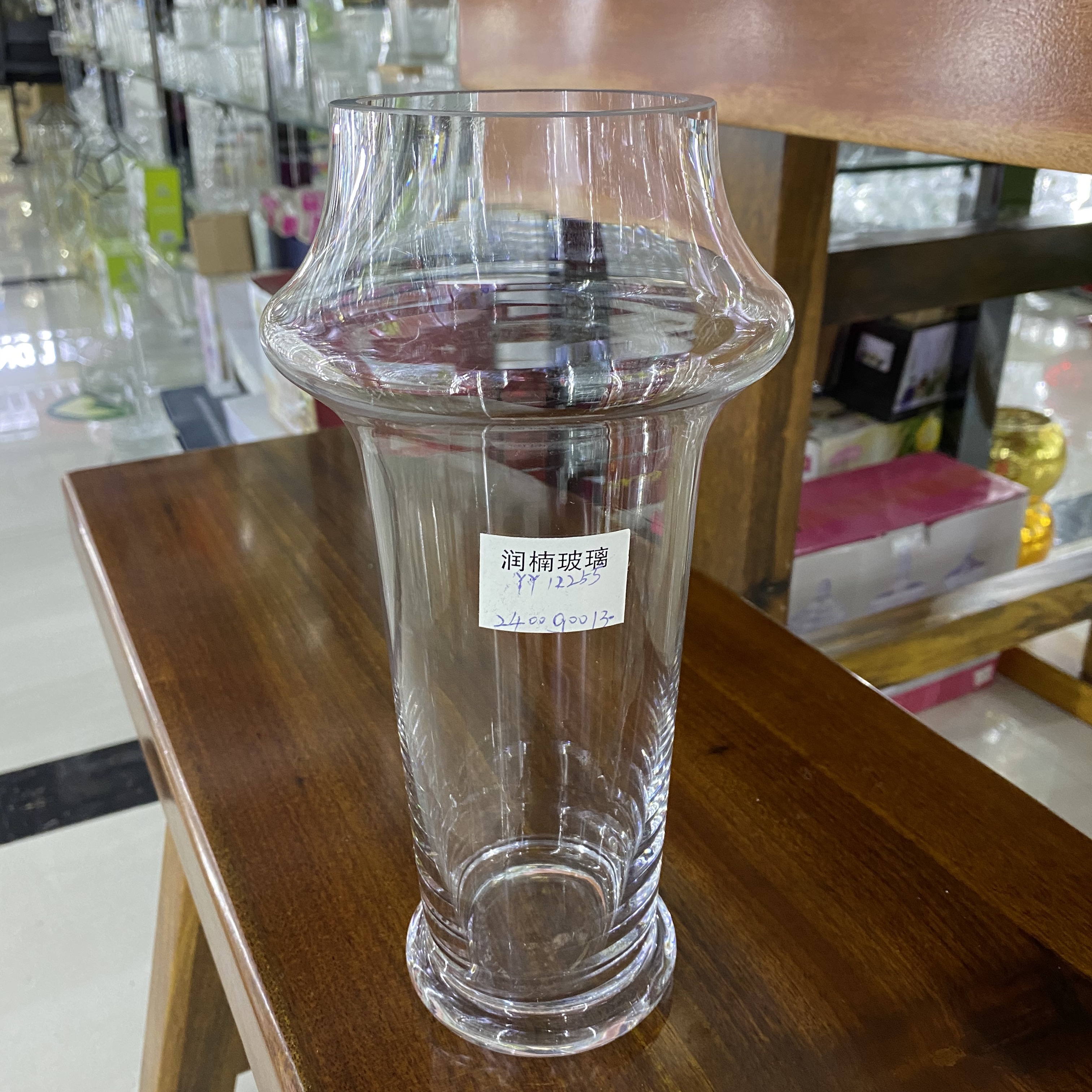 Madrid narrow-mouthed transparent creative European retro relief glass vase, living room court flower arrangement and decorative item