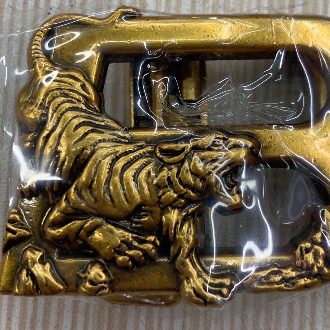 Personality Golden Leopard Men's Belt Buckle Belt Buckle details Picture