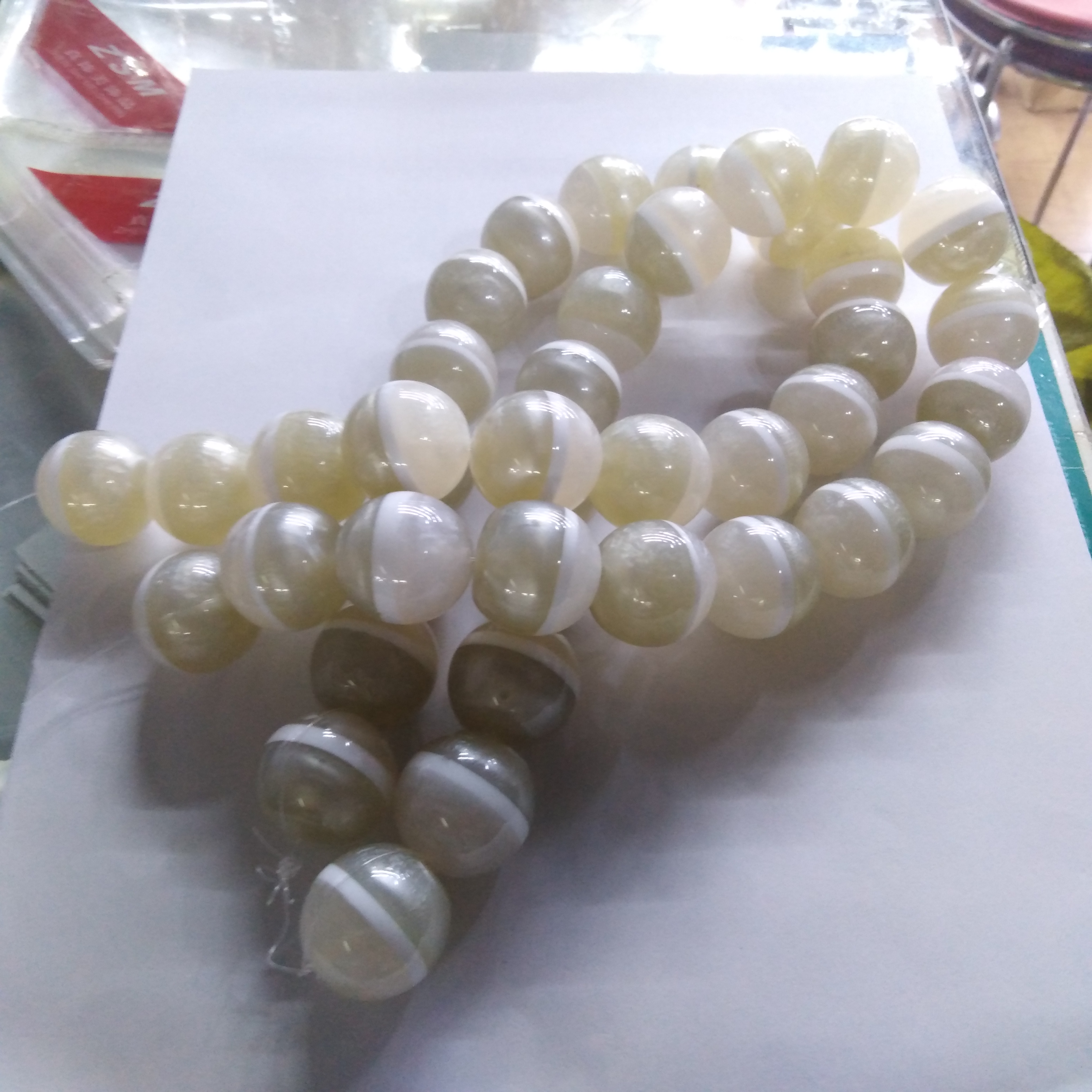 白色三层圆珠树脂艺饰配件贴片diy手工艺饰配件细节图