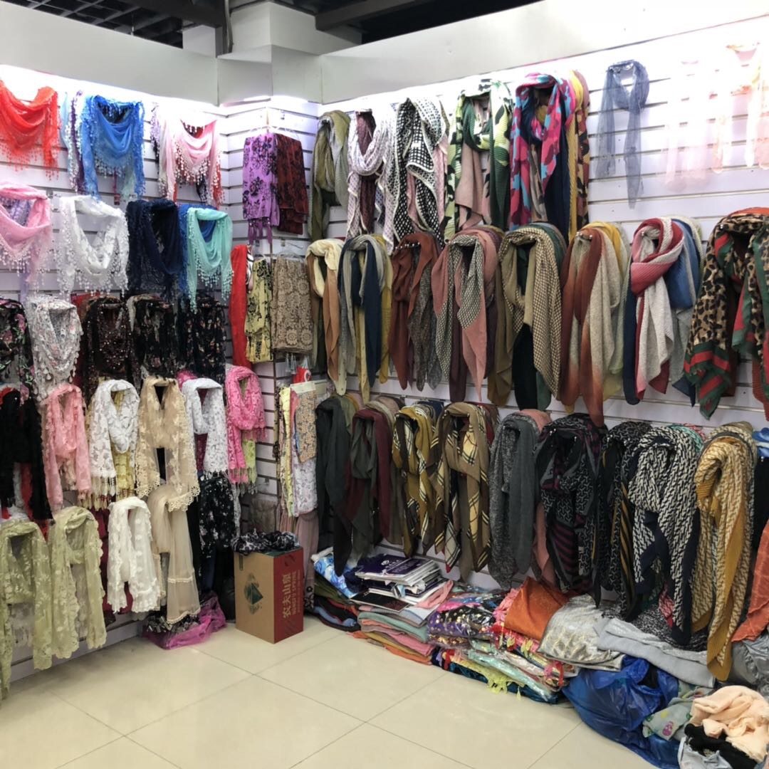 Tienda de pañuelos en hecian describe pic - 1