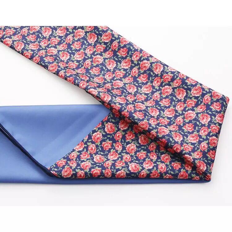 Japanese Korean Literary Small Fresh Temperament Color Contrast Small Floral Blue Silk Scarf Square Scarf Scarf Specification drawing