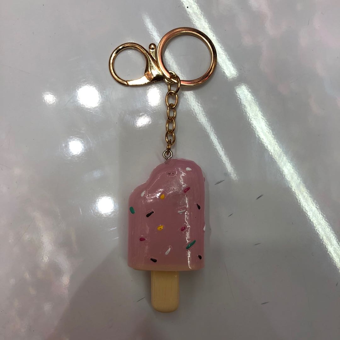 Manufacturers direct ice cream key chain flash pendant thumbnail