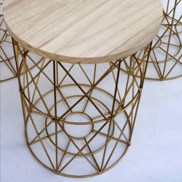 Iron art ornaments factory direct sales storage baskets, round tables, coffee tables and miscellaneous frames Specification image
