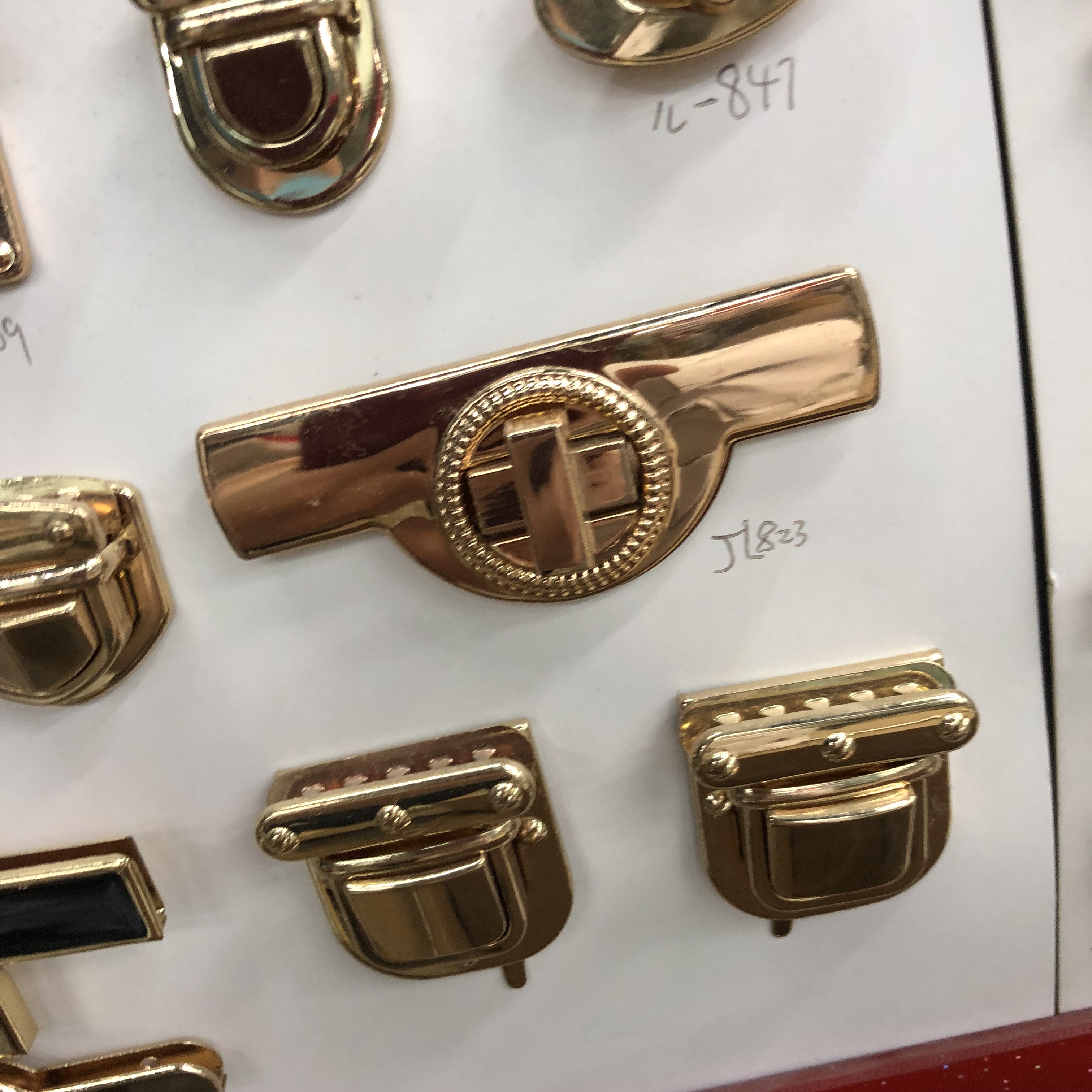 厂家直销 皮具包配件五金包扣钥匙扣勾扣包带 配件挂钩扣细节图