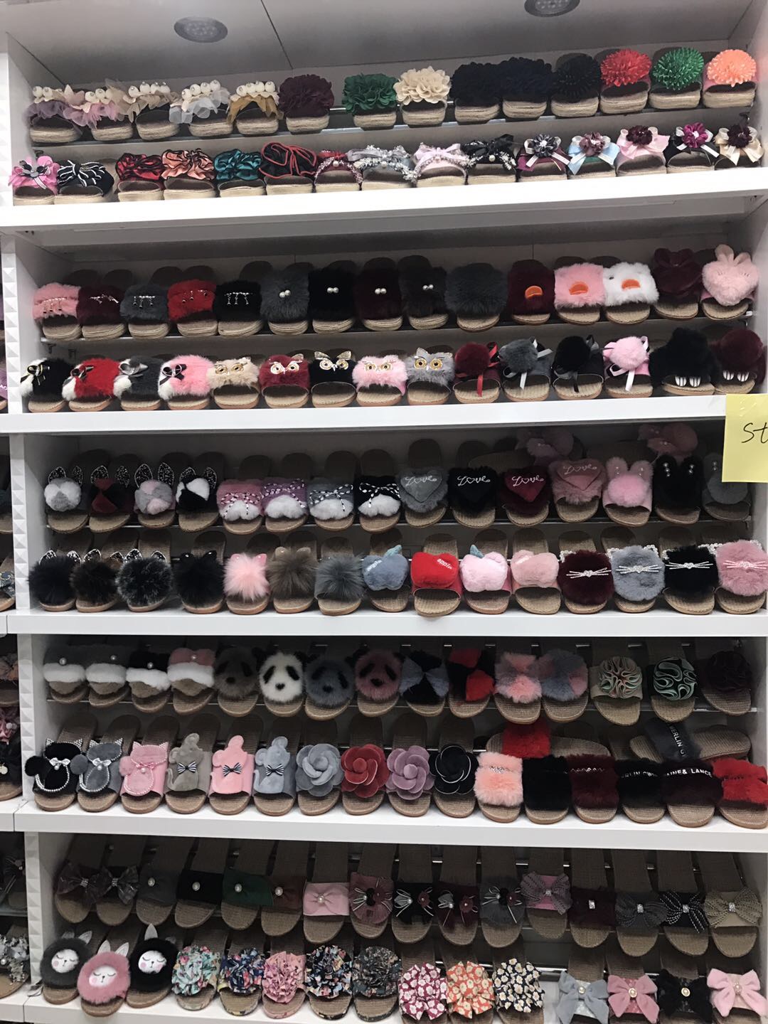 Liwei Footwear describe pic - 2