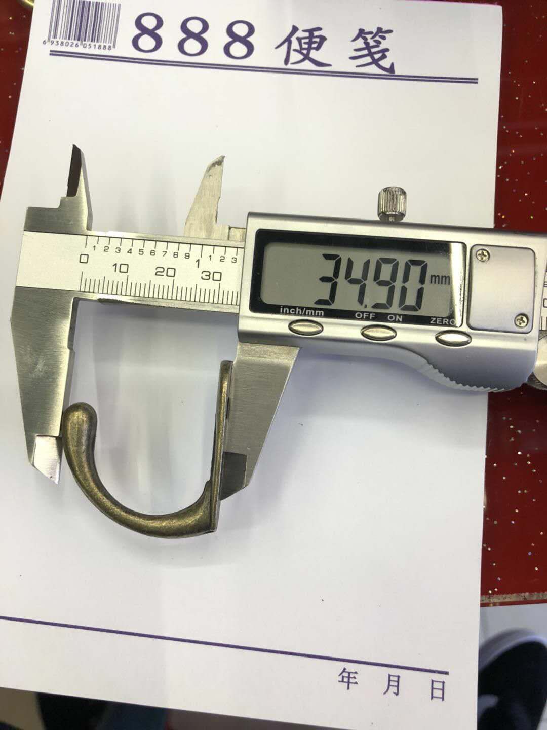 Custom-made antique bronze wall decoration hooks and retro creative iron hooks details Picture