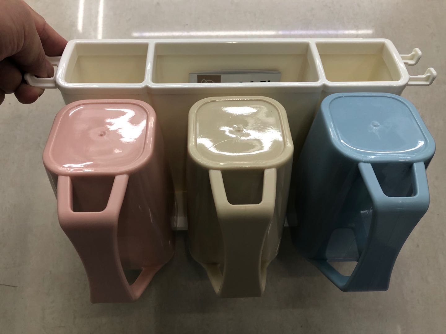 吸盘牙刷架套装漱口杯壁挂卫生间吸壁式牙膏牙具盒置物架牙刷杯产品图