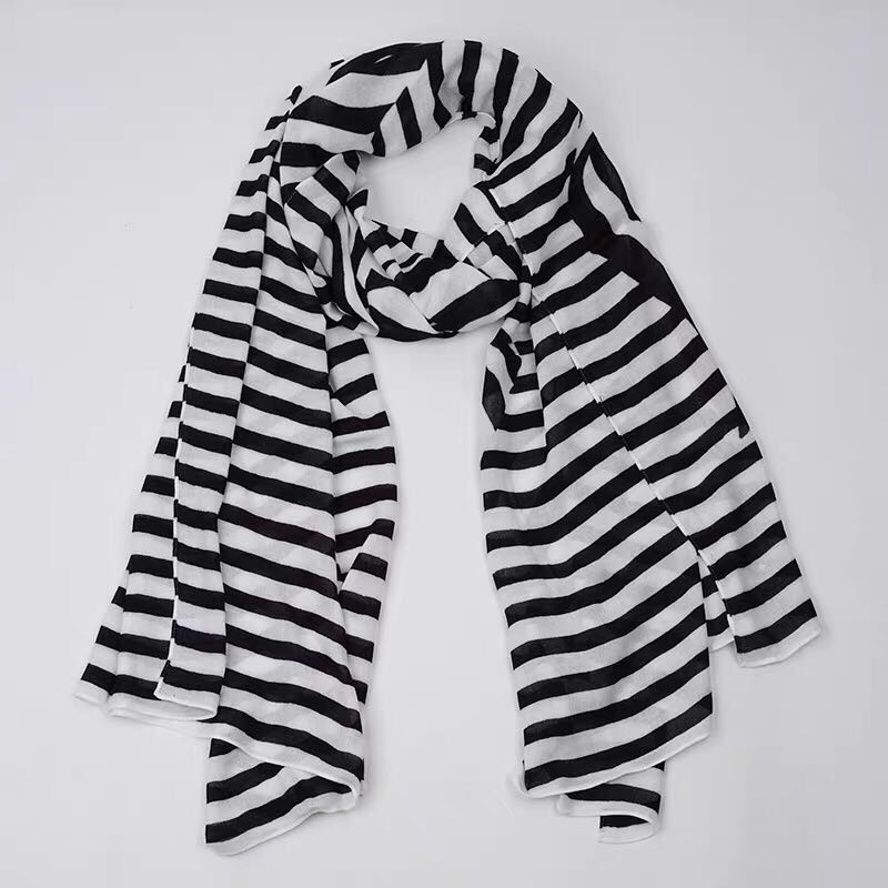 2023 New Black Printed Scarf