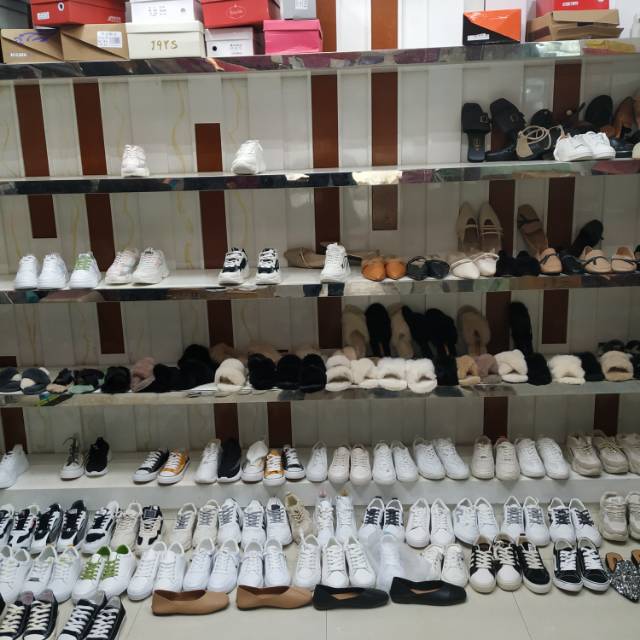 Dancing Girl Footwear Store describe pic - 3