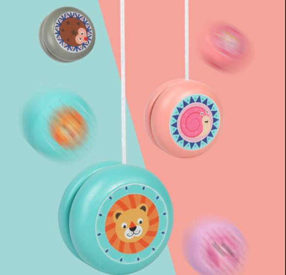 Colorful wooden yo-yo children's cartoon animal Yo-yo stands sell creative wooden toys
