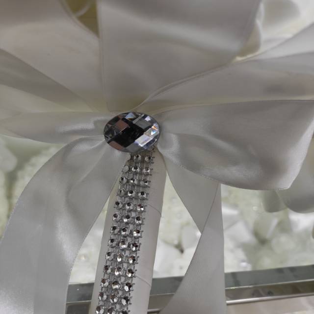 Wedding factory direct sales of Korean-style bride simulation flower hand bouquets, forest-themed flower bouquets, high-end photography point diamond hand bouquets, only love Specification image