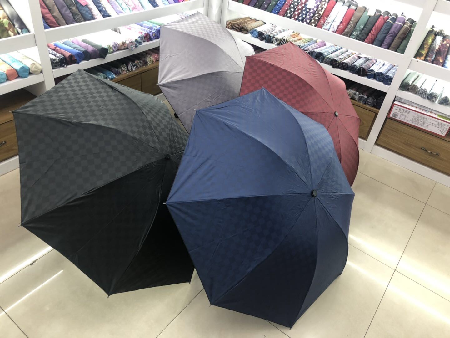 Invisible Lattice Plus Rain And Sunshine Triple Fold Umbrella details Picture