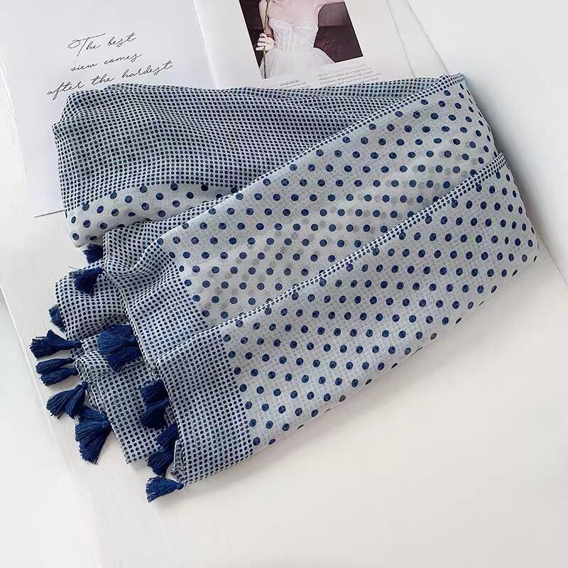 Ladies Fashion Trend Everything With The New Thousand Bird Check Scarf Silk Scarf Specification drawing
