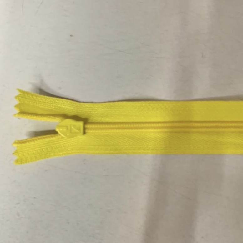Pants zipper accessories Nylon zipper closed short pull lock clothes pocket men's trousers front zipper yellow zipper details Picture