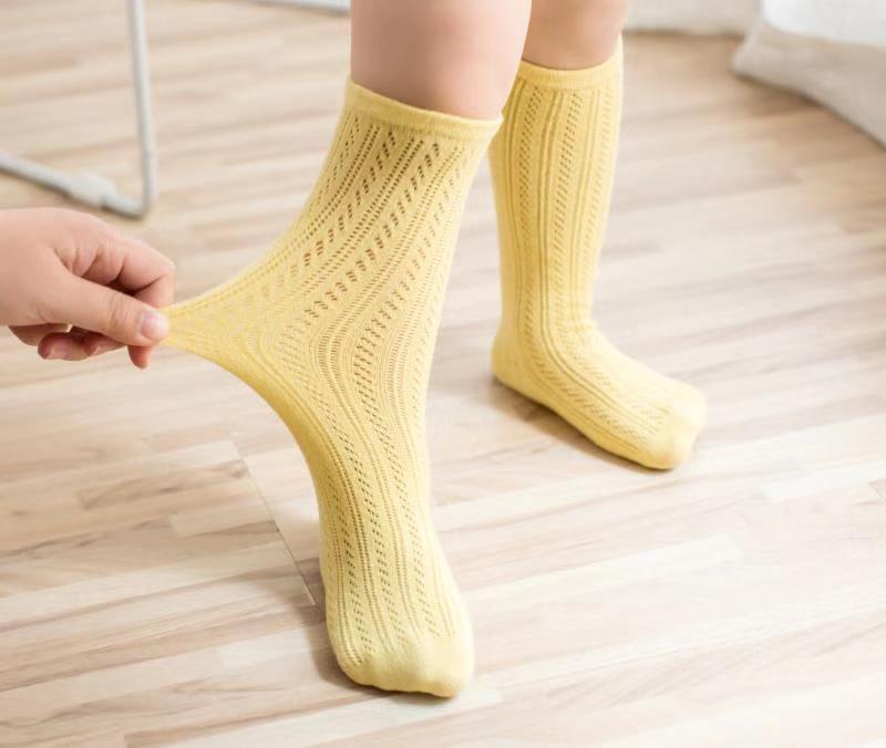 婴幼儿洞洞花型防蚊袜松螺口精梳棉手工缝头产品图