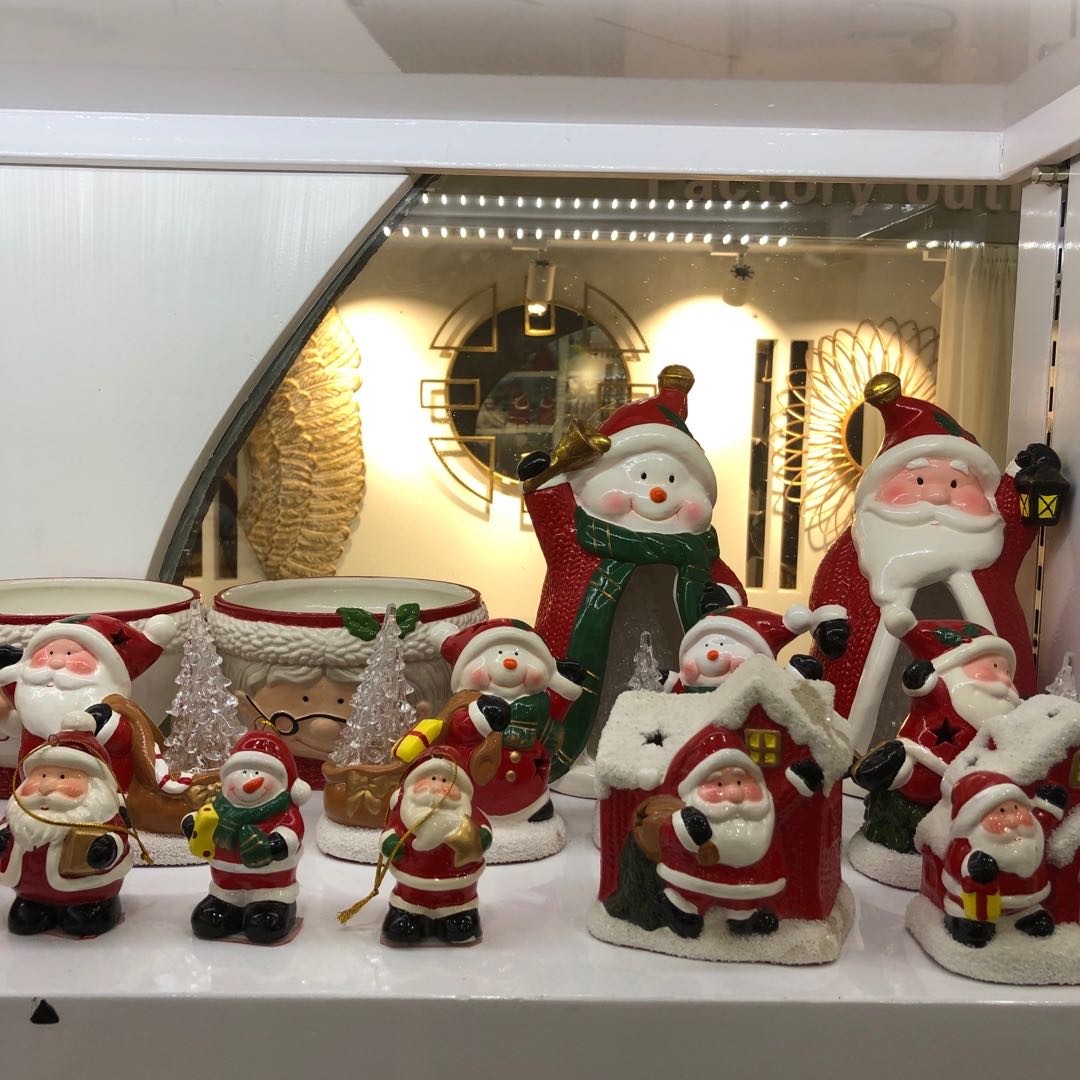 Manufacturers direct Santa Claus decorations ceramic pendant thumbnail