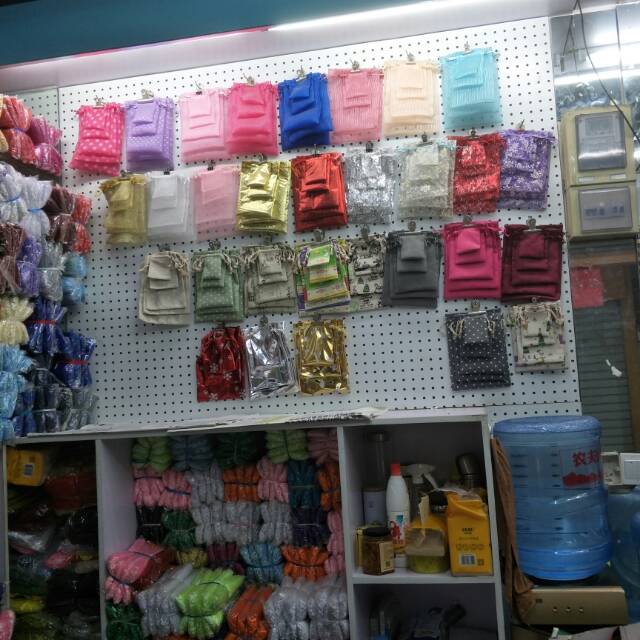 Ruiyi Gift Packaging Bag Factory describe pic - 2