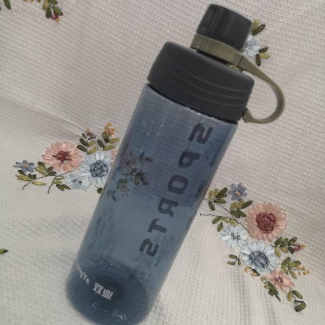 爆款运动水杯塑料水壶运动水壶健身杯防漏水杯厂家直销新款杯子