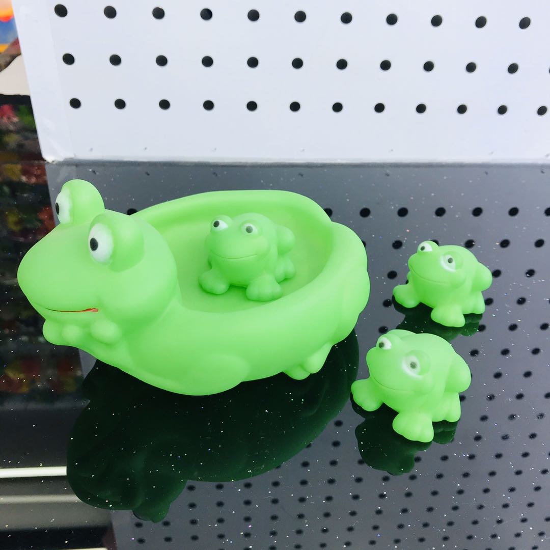 Children's vocal toys: Bath frog, big frog, one dragging three frogs Specification image