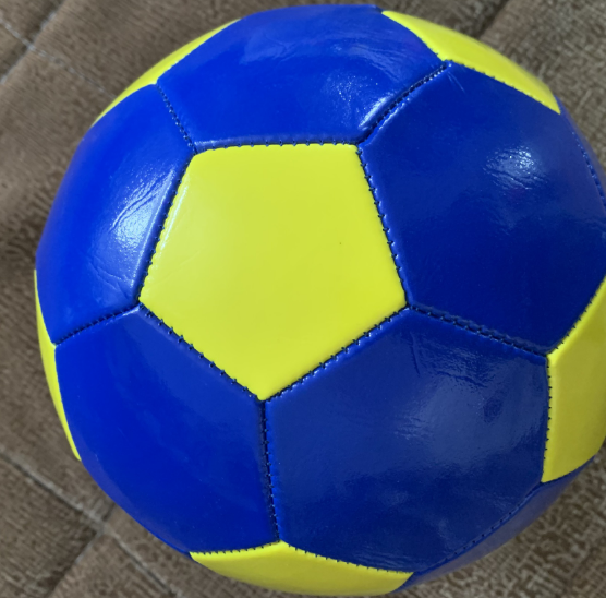 PVC儿童足球2号4号5号中小学生幼儿园室内外训练球