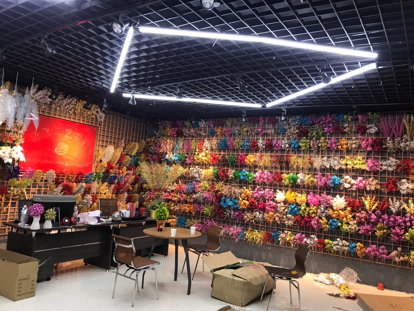 Li Yonggang Artificial Flower Factory describe pic - 2