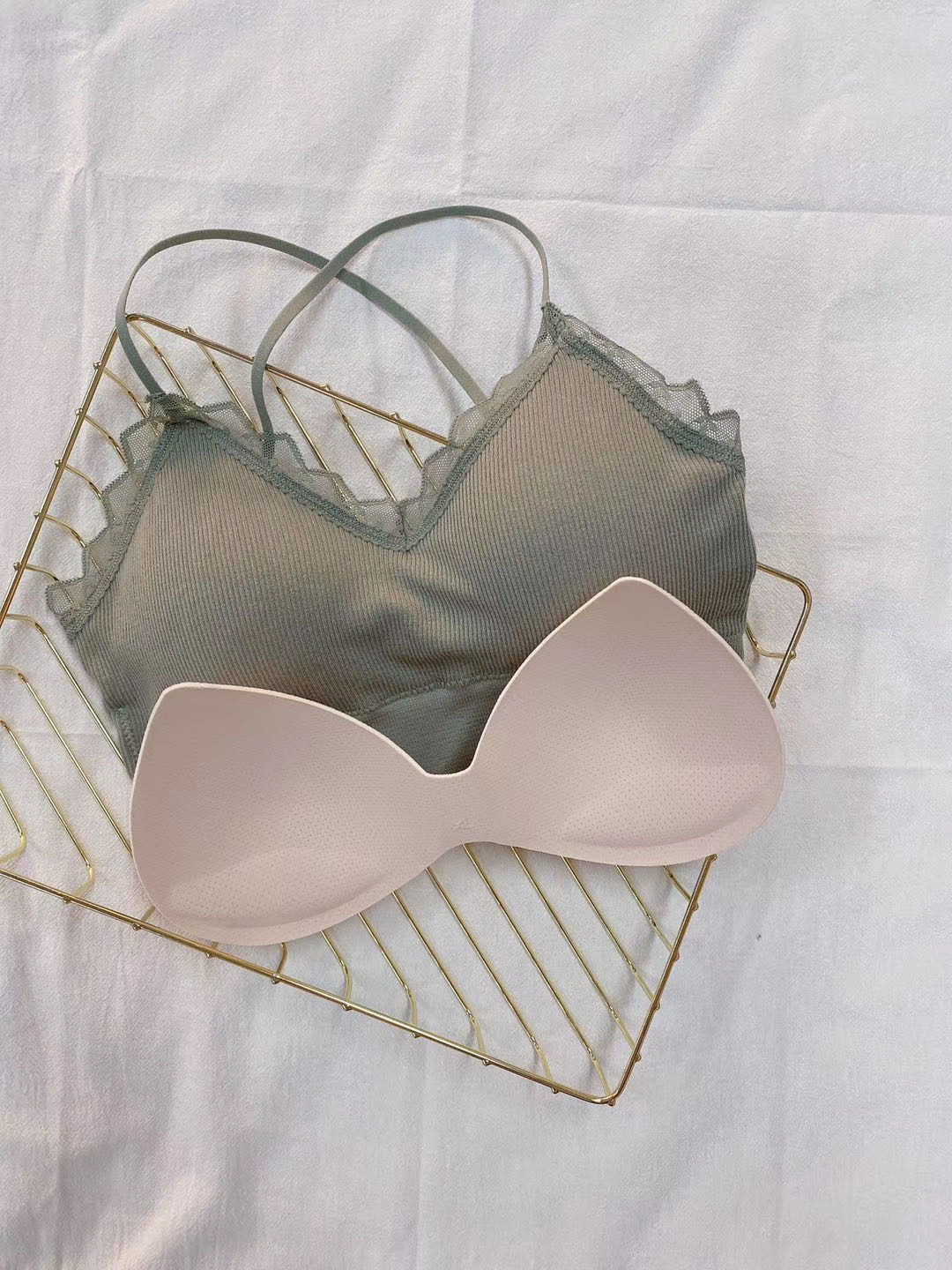 Women's Back Seamless Push-Up Cross Strap Bra Underwear details Picture