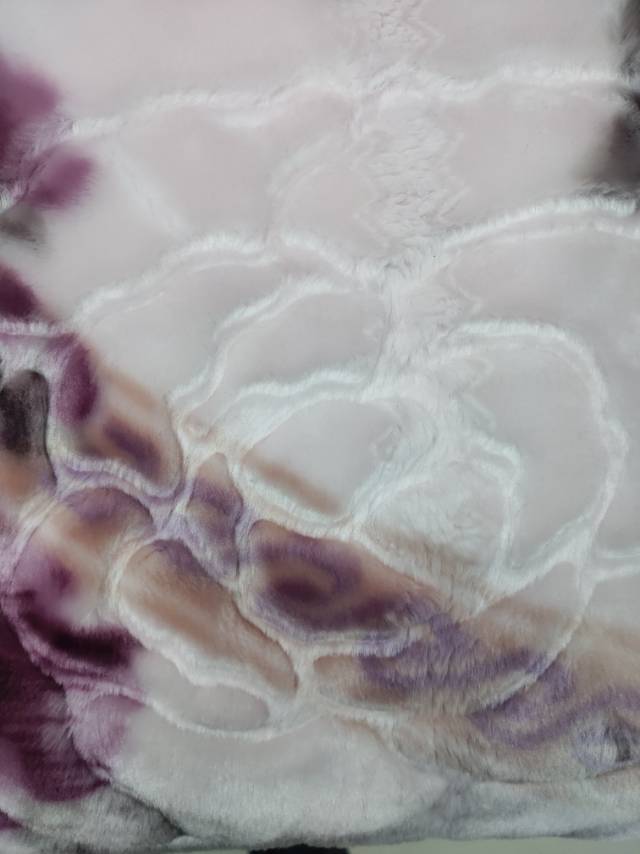 厂家直销压花拉舍尔法莱绒珊瑚绒毛毯细节图