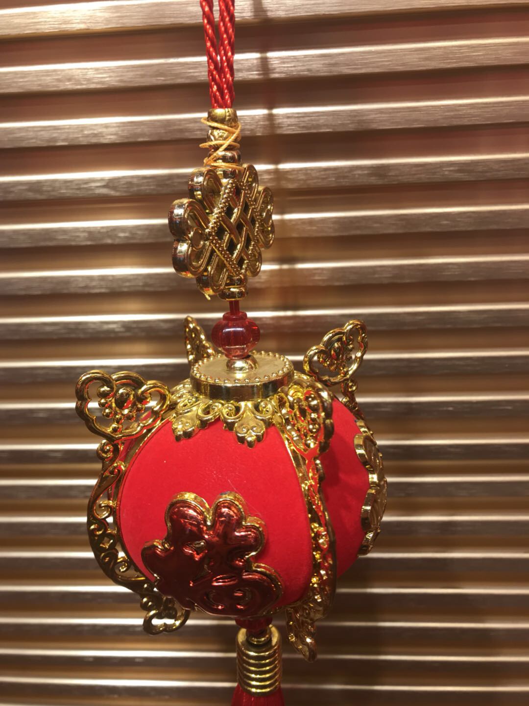 Golden-edge velvet lantern pendants, wedding and festival home supplies details Picture